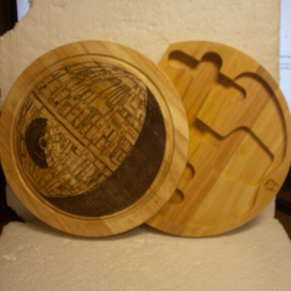 Toscana Star Wars Death Star Circo Cheese Board and Tools Set - Picture 2 of 8